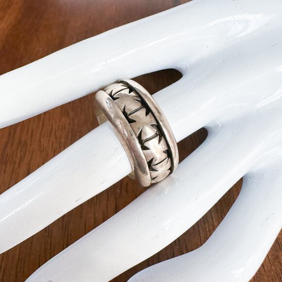 Cadillac Hammer Sterling Silver Ring 90s Grunge Biker Cross Spinner Size 11.75 - Picture 6 of 13